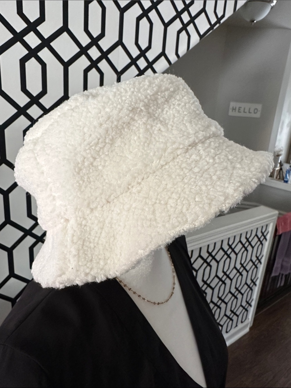 Plush Cream Sherpa Bucket Hat - Women's Cozy Winter Hat